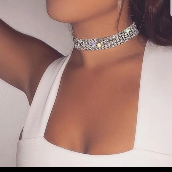 Jewelry - NEw CRYSTAL RHINESTONE CHOKER NECKLACE